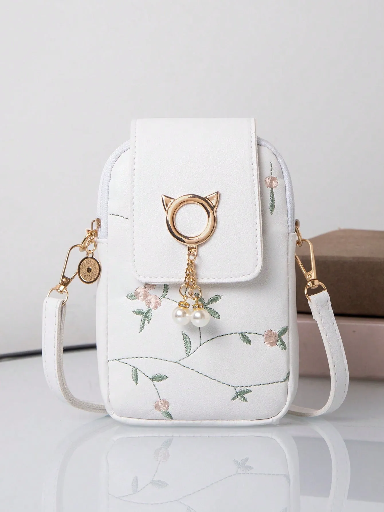 2024 Trendy Women Bag: Versatile Shoulder Messenger Bag for Spring/Summer